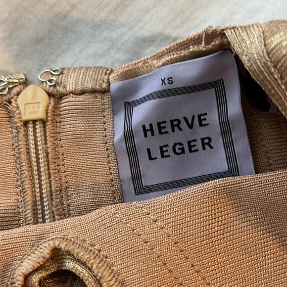 Gold and beautiful, form fitting - Picture 2 of 5